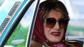 ویدیو امین حیایی با آرایش زنانه
