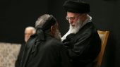 درخواست رهبر انقلاب؛ حاج محمود کریمی «ای ایران» خواند + فیلم 