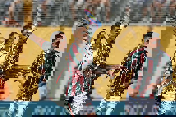 2205930