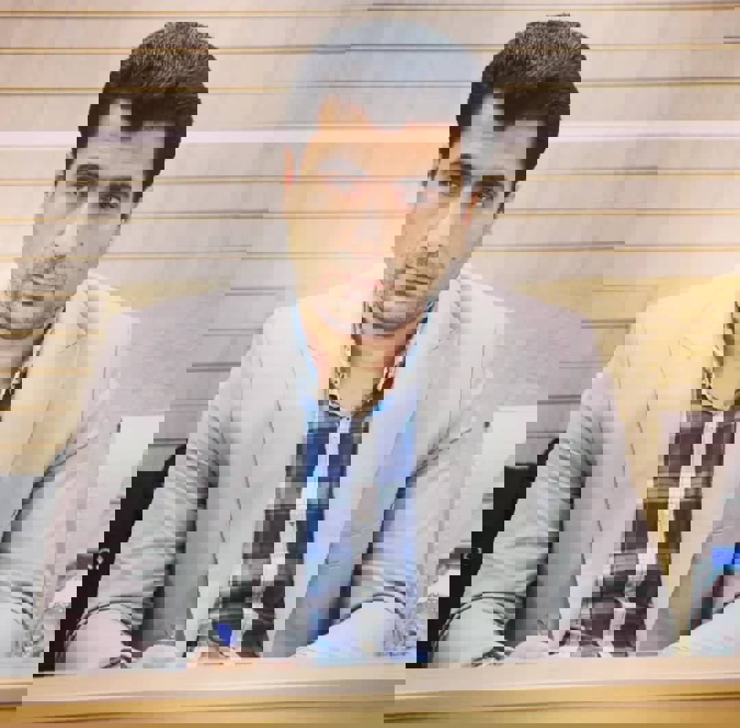 2211950