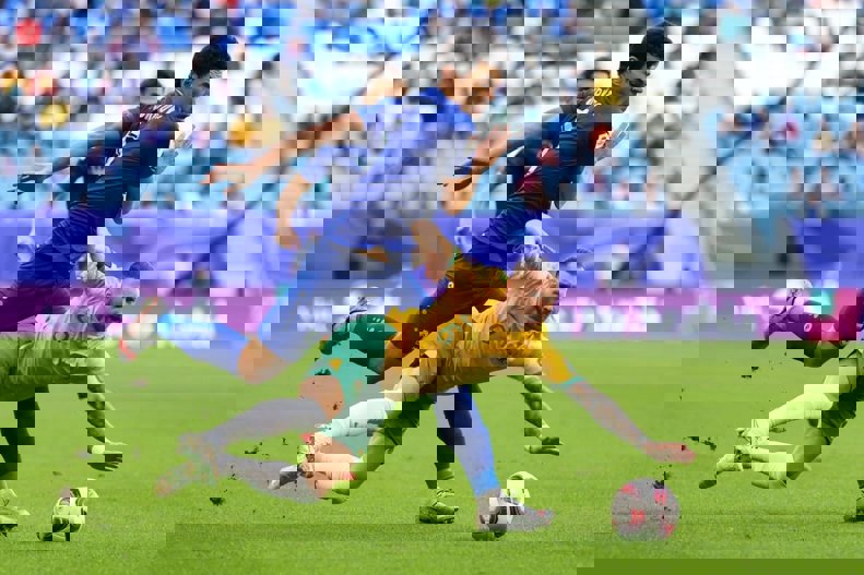 2204548