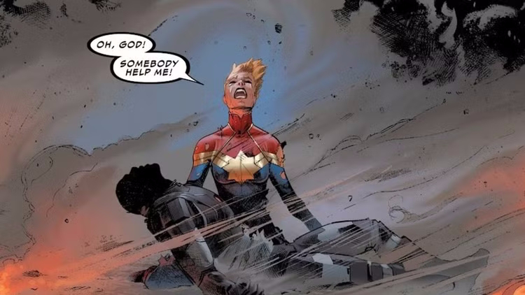 war machine james rhodey rhodes dies in the arms of captain marvel in civil war ii 1 ۱۰ باری که مارول با مرگ شخصیتها، طرفداران را بهتزده کرد - گیمفا