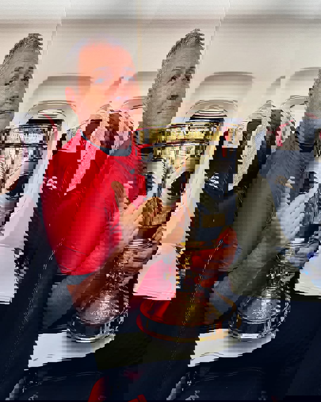 2216382