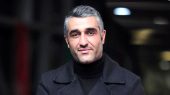 تصویری از پژمان جمشیدی ۲۰ سال پیش جلوی باشگاه پرسپولیس