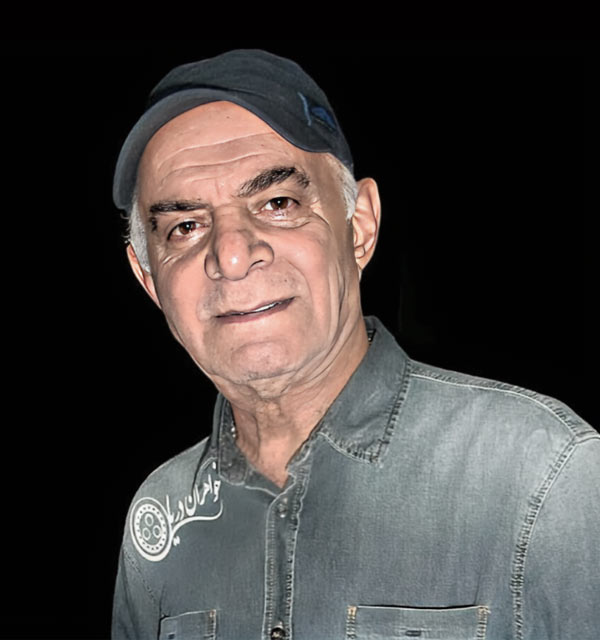 سیروس گرجستانی (نصرت) بازیگر سریال سه دنگ سه دنگ 