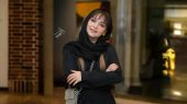 عکس جالب از نازنین بیاتی در اولین روز مدرسه‌اش!