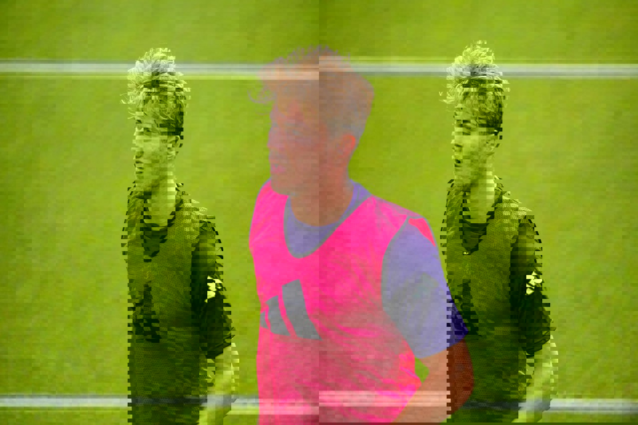 2208995