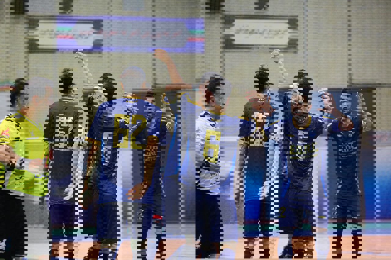 2218313