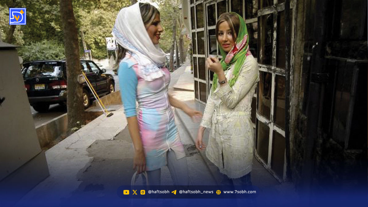 استایل دختران تهرانی دهه ۸۰، گلاب آدینه و یوز آسیایی و تخت جمشید