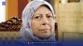 قاب تاریخ| تیپ رنگارنگِ ثریا قاسمی در ۸۲ سالگی در کنار پسرش 