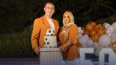 قاب امروز| سیدجواد هاشمی در جشن تولد آنچنانی پرویز برومند‌؛ رز رضوی در تئاتر ‌«به یک قاتل ساده نیازمندیم»‌