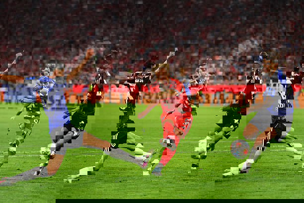 2225843