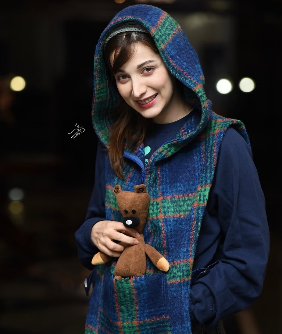 roshnk-grami-aaziz-at-roshanakgerami-roshnk-grami- (4)