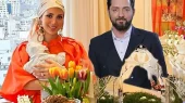 چیدمان شیک و لاکچری خانه مشترک بهرام رادان و مینا مختاری / میز سنگ مرمر، گلدون اشرافی و ویو ابدی به کل تهران 