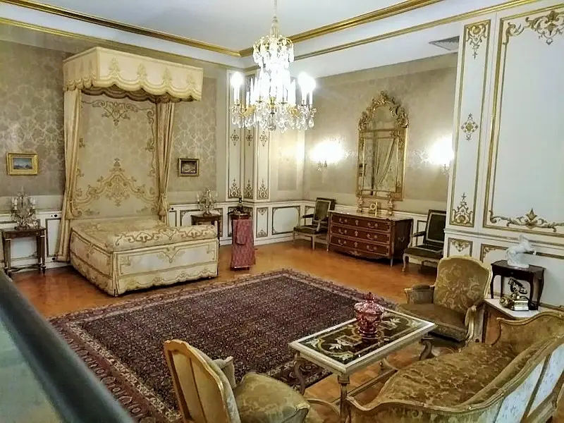 کاخ نیاوران 4