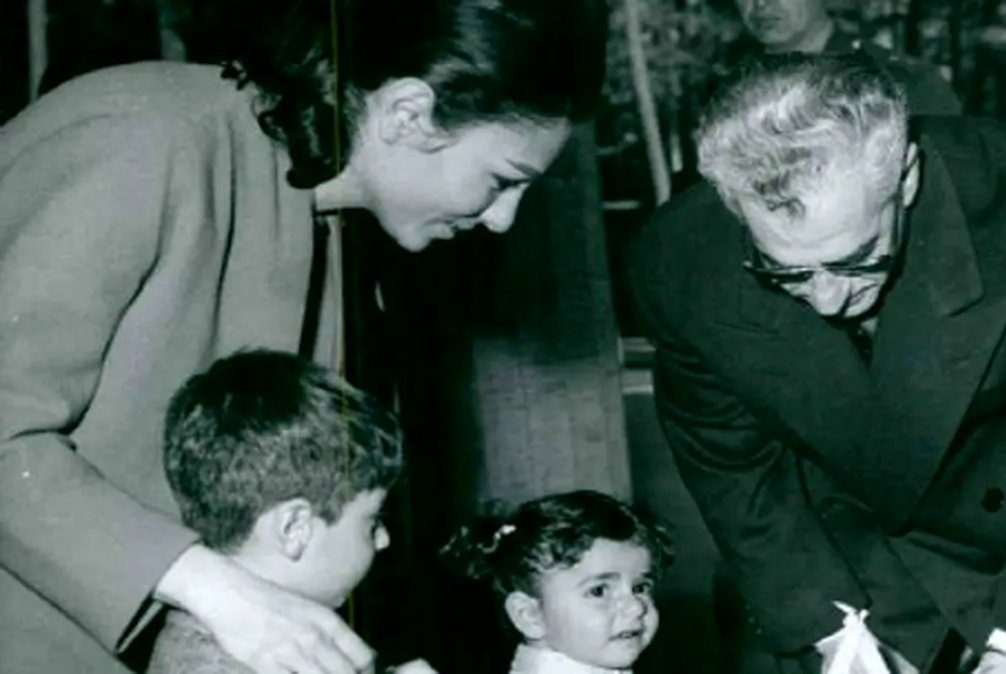 قاب تاریخ| سهل انگاری فرح محمدرضا پهلوی در بچه داری