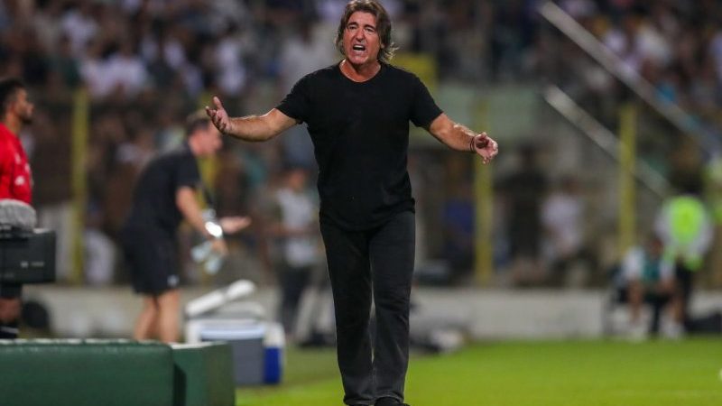ریکاردو ساپینتو وارد تهران شد 