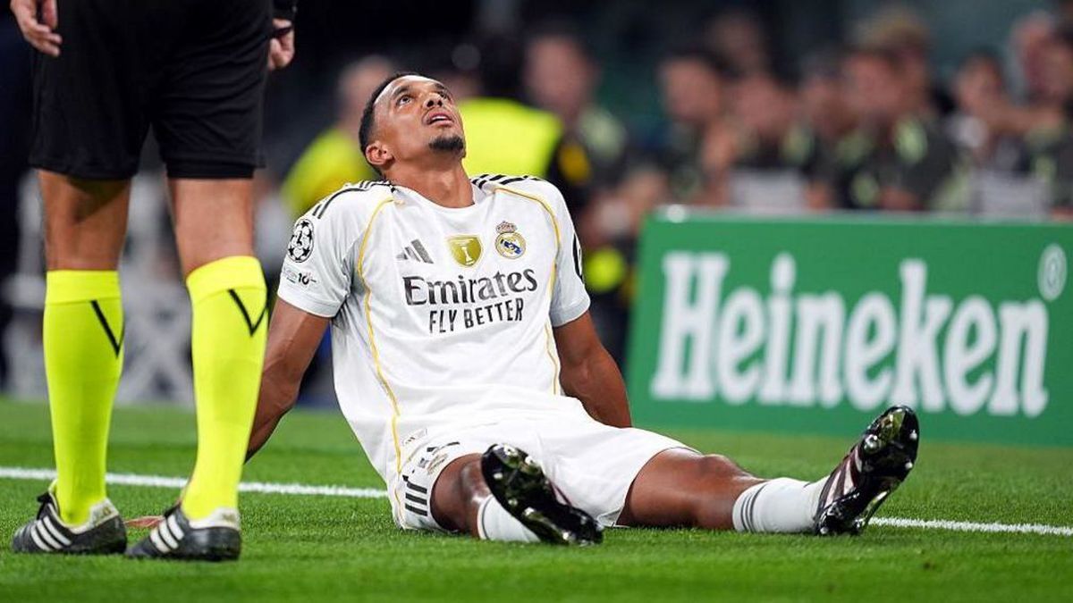 کارواخال مصدوم شد/ الهه شانس بر شانه های ترنت الکساندر آرنولد