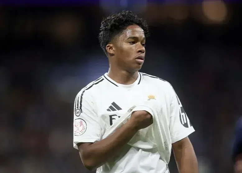 منچستر مشتری مهاجم ناراضی رئال شد