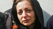 نفیسه روشن:پیشنهاد غیراخلاقی را با چشم خودم دیدم…کارگردان سرشناسی به من گفت: اگر 23 میلیارد بیاوری، می‌برمت جشنواره کن! مانده بودم با اجاره‌خانه‌ام چه کنم، چه برسد به 23 میلیارد! 