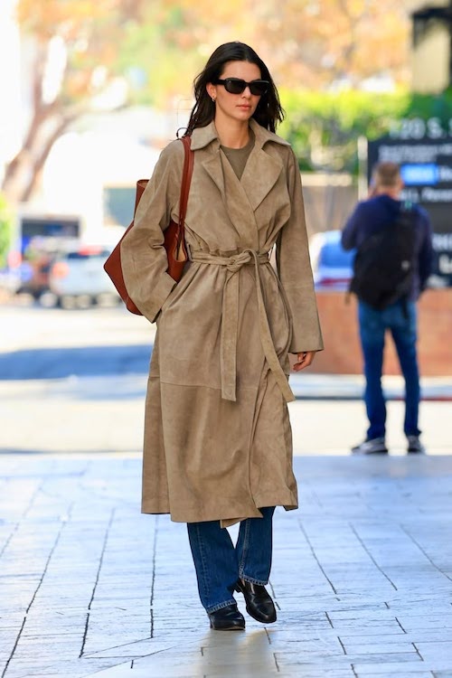 استایل‌های پاییز و زمستان کندال جنر با شلوار جین