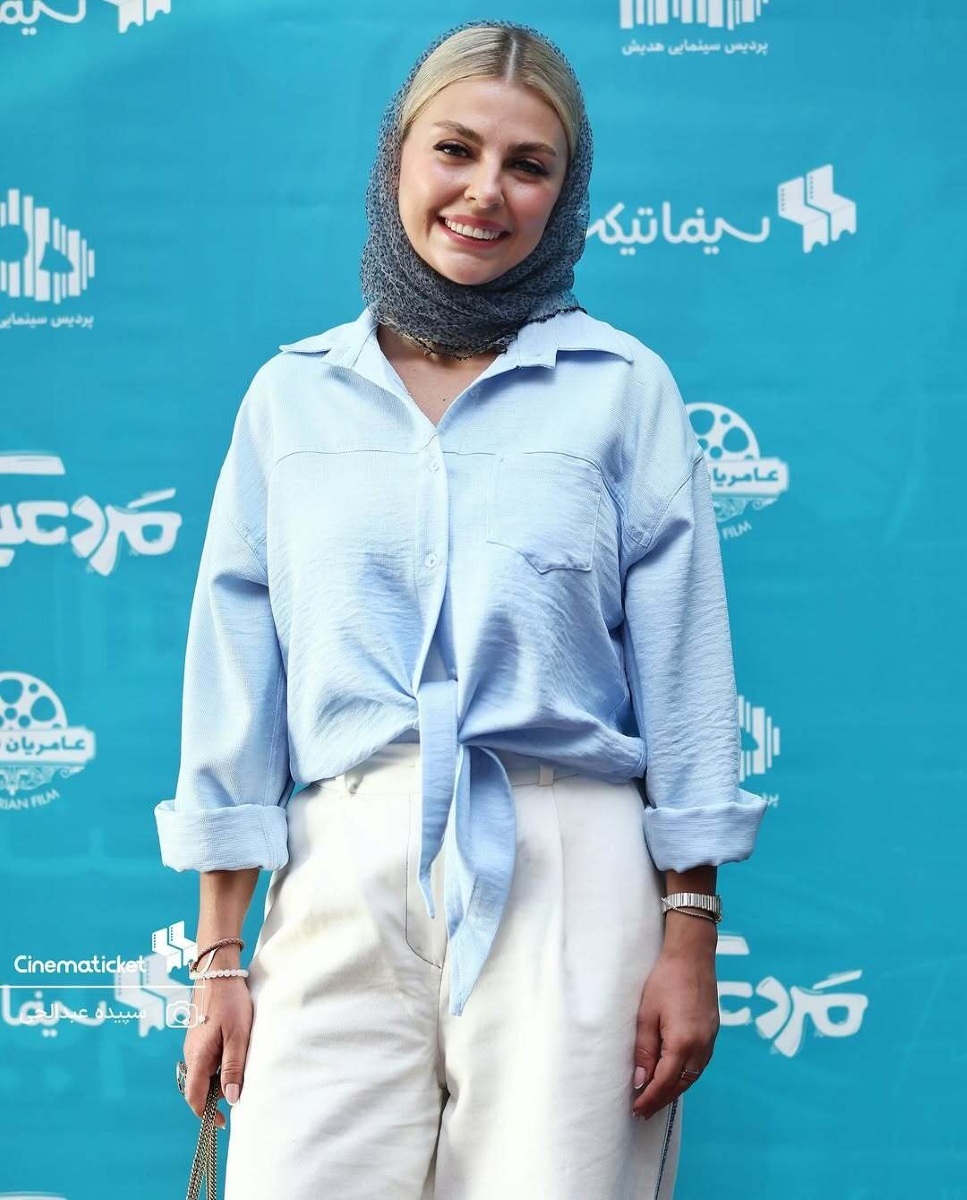 شاریس نایب با استایلی متفاوت در مراسم اکران مرد عینکی در ایران درخشید!