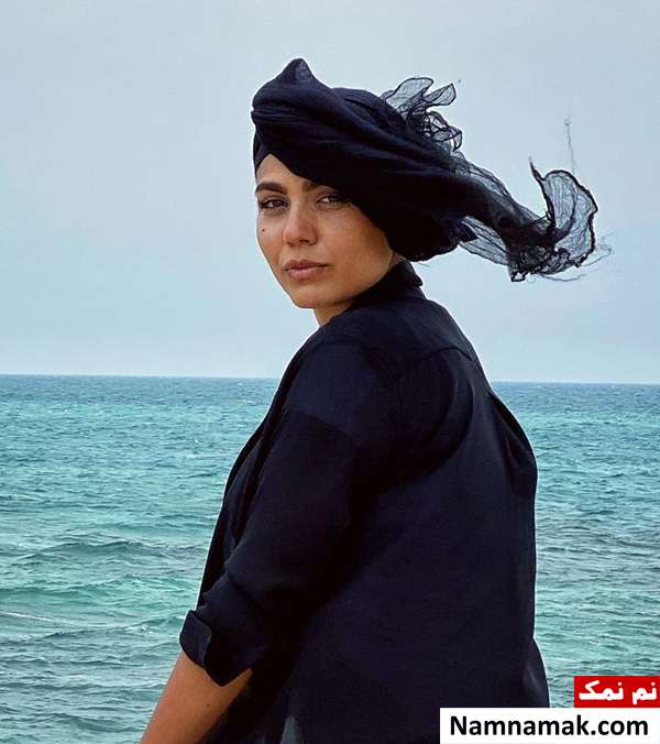 آزاده زارعی بیحجاب