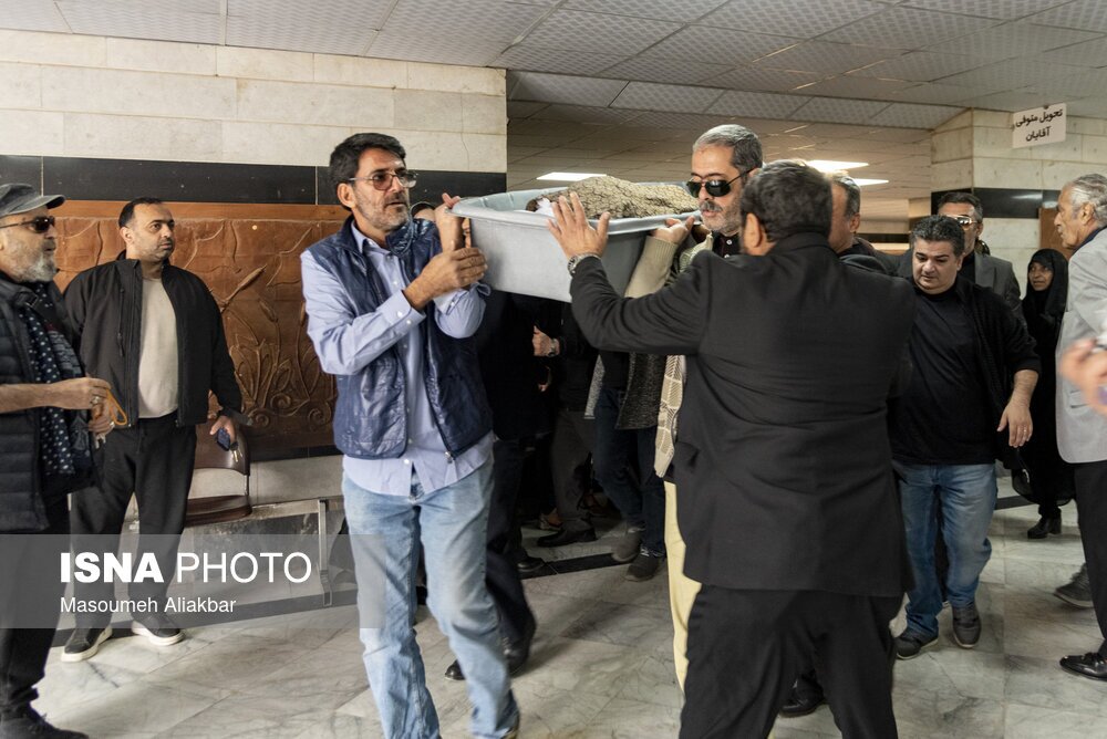 خاکسپاری همایون ارشادی 2