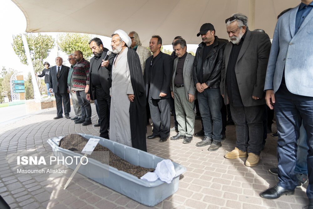 خاکسپاری همایون ارشادی 2