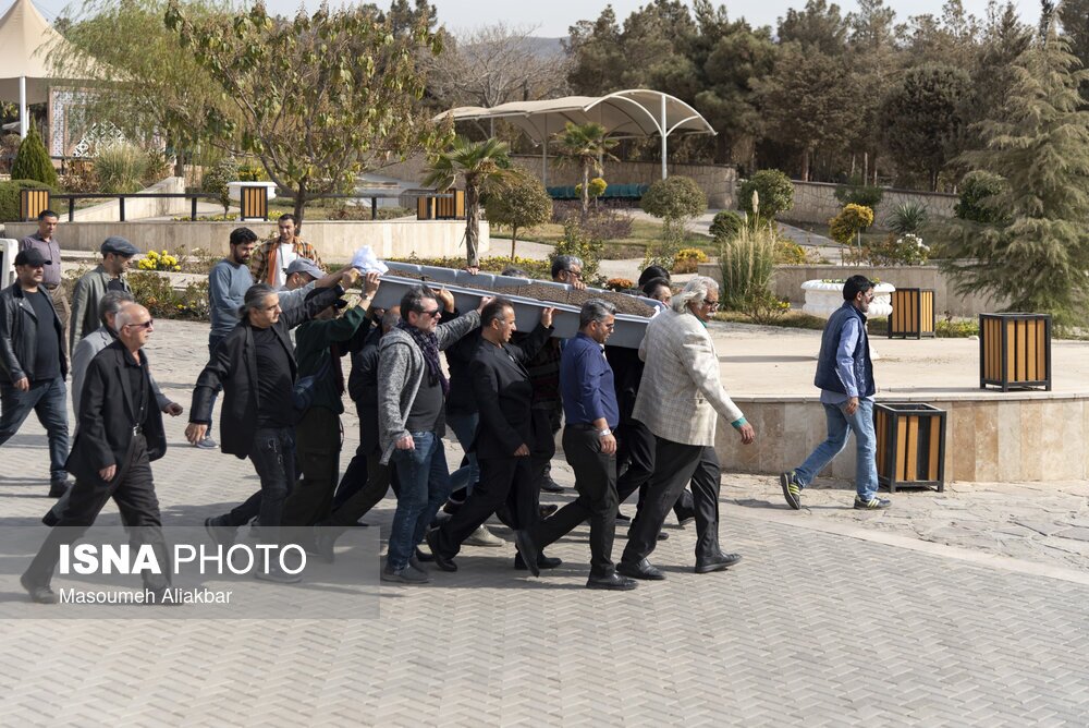 خاکسپاری همایون ارشادی 2