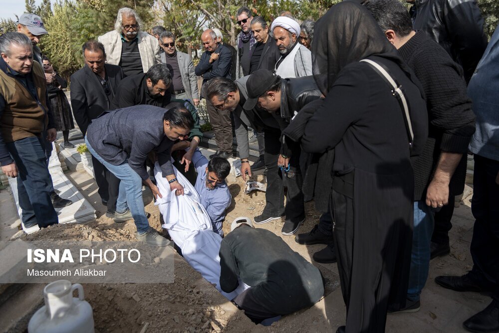 خاکسپاری همایون ارشادی 2