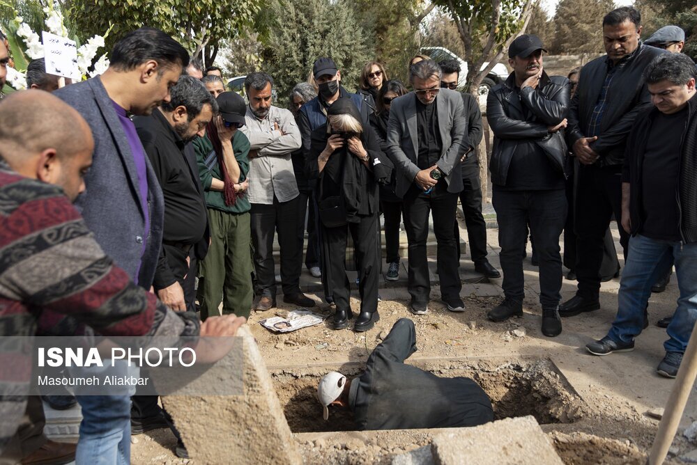 خاکسپاری همایون ارشادی 2