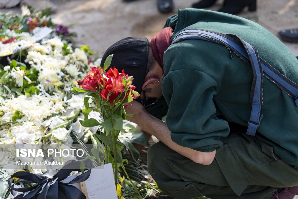 خاکسپاری همایون ارشادی 2