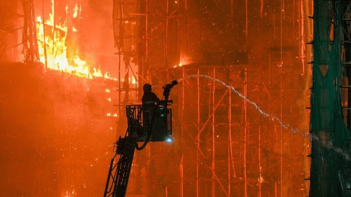 تلفات وحشتناک آتش‌سوزی هنگ‌کنگ به ۱۲۸ نفر رسید؛ سیستم هشدار خاموش بود!