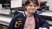 نابغه ۱۵ ساله بلژیکی با دکترای فیزیک کوانتوم، رکورد جهانی را درهم شکست!