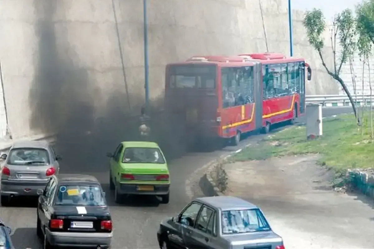 نماینده مجلس هشدار داد: خودروهای فرسوده نفس شهرها را به شماره انداخته‌اند