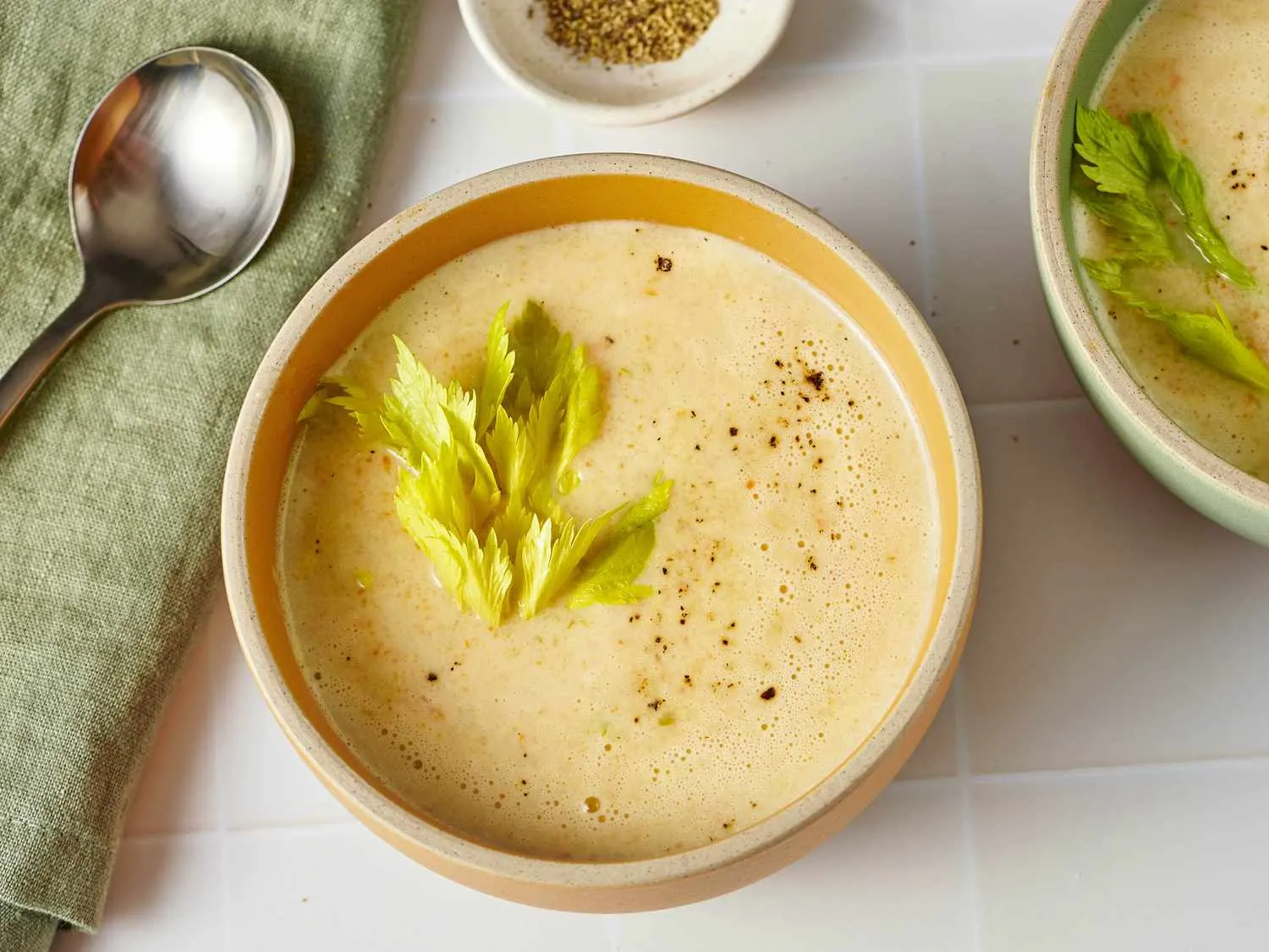 سوپ کرفس با خامه