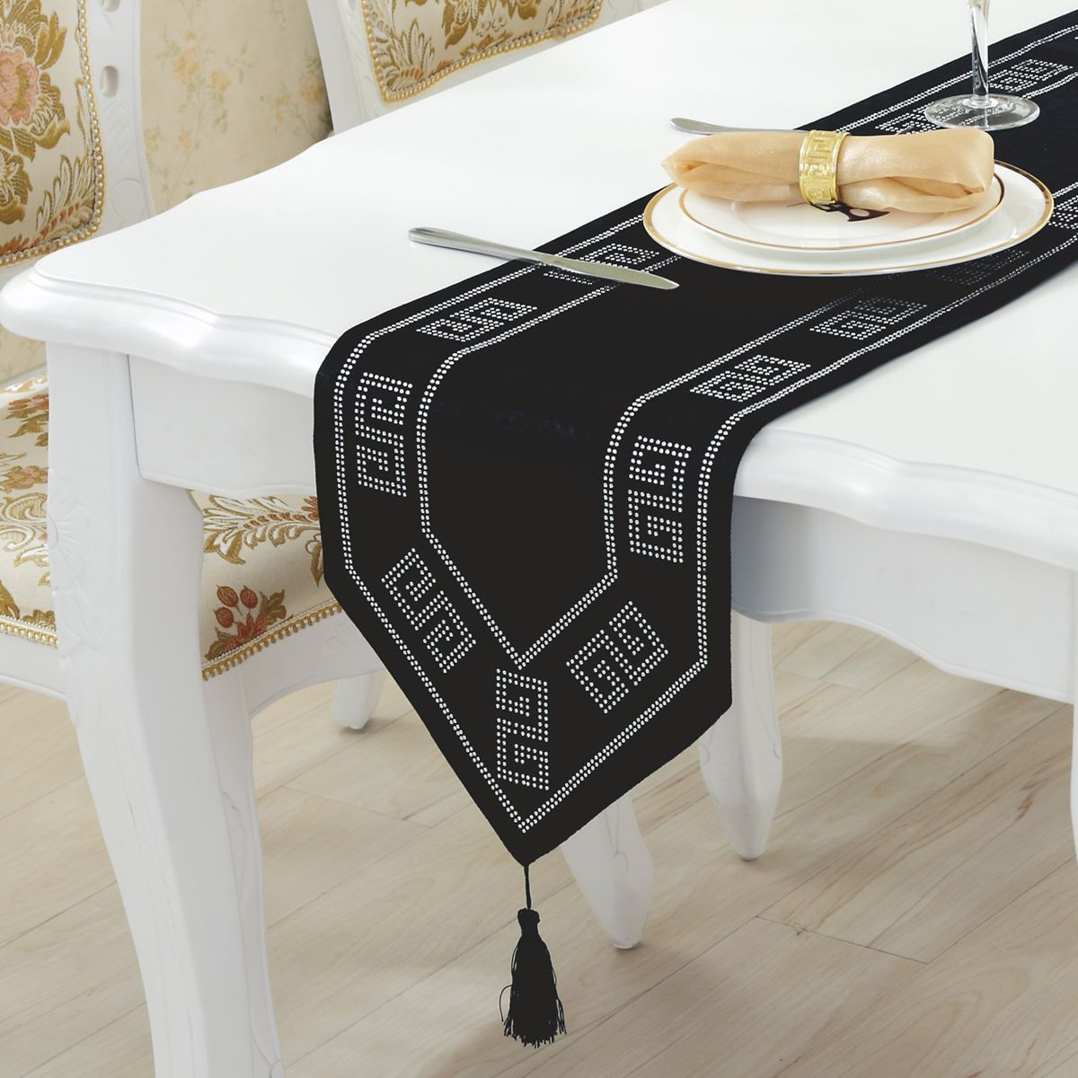 رانر میز ناهارخوری