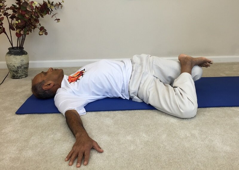 ۷ حرکت کششی برای خواب بهتر