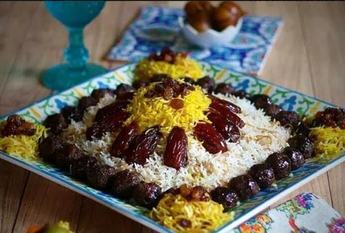 طرز تهیه پلو رشته؛ غذای سنتی و خوشمزه‌ای که یلدای شما را گرم می‌کند!