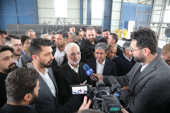 مؤمنی: رشد شگفت‌انگیز اردبیل با تولید همزمان ۱۲ پروژه اقتصادی کلید خورد