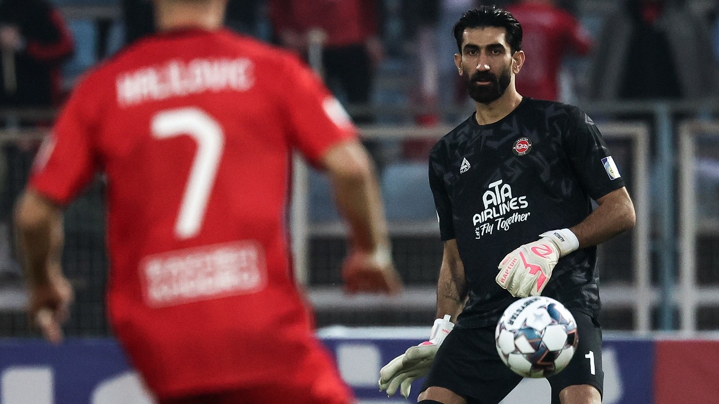 بیرانوند ناگهانی از رقابت دستکش طلا عقب نشست؛ ماجرایی که همه را شگفت‌زده کرد