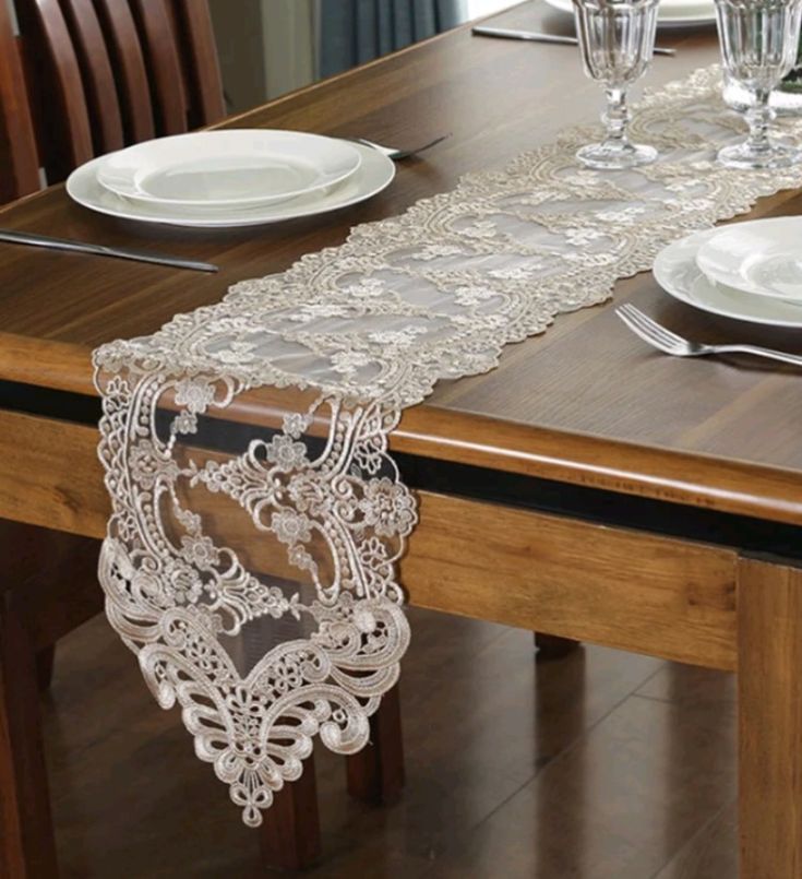 رانر میز ناهارخوری