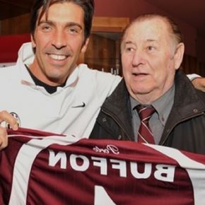 اسطوره دروازه‌بانی ایتالیا، لورنتزو بوفون، در ۹۵ سالگی بر اثر ایست قلبی درگذشت