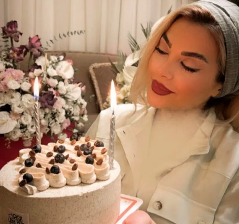 مونا فائزپور