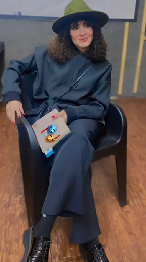 دنیا فتحی (2)