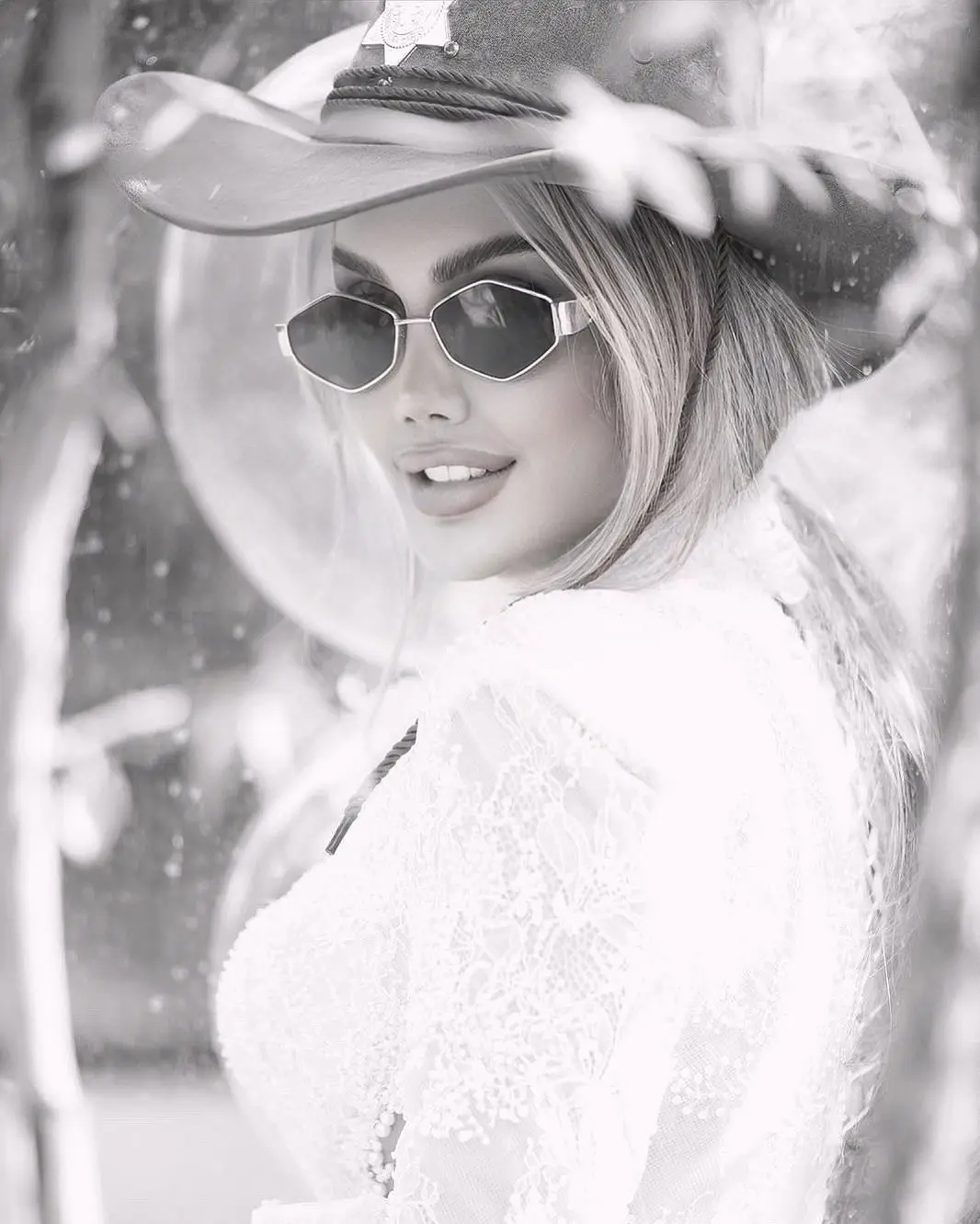 صبا تاجیک (1)