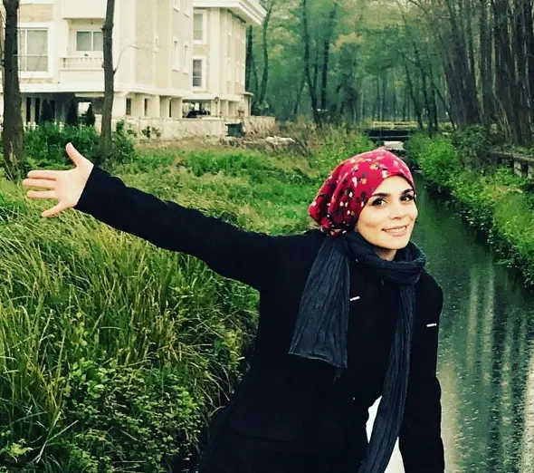  فاطمه امینی مجری مل مل