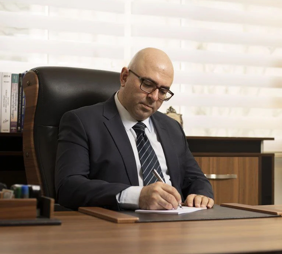 دکتر فرزان نقش وار