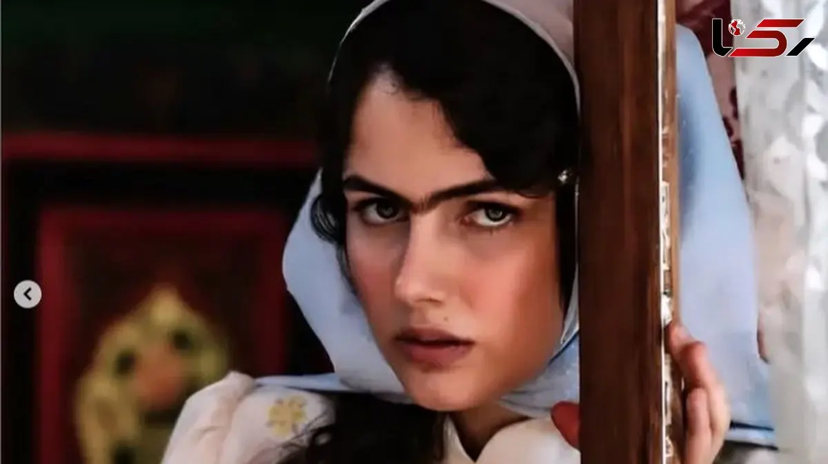 چهره‌ای شگفت‌انگیز از فرزانه فرنام بدون گریم؛ شباهت حیرت‌انگیز به ملکه فوزیه در زندگی واقعی!